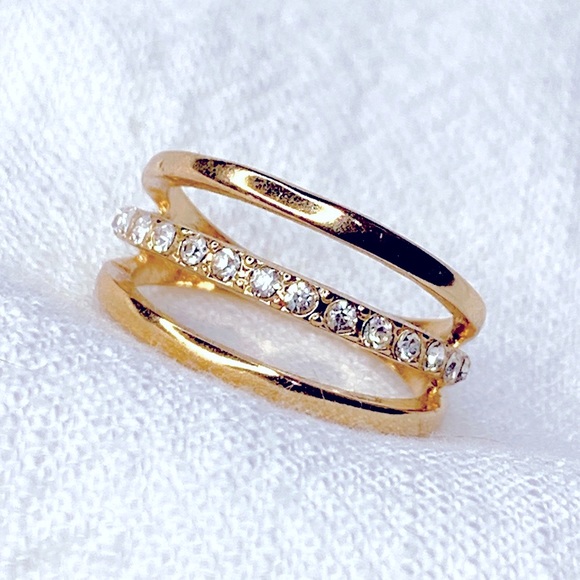 ❣️$25/3❣️ Three Line Rhinestones Gold Plated Ring - Picture 4 of 9